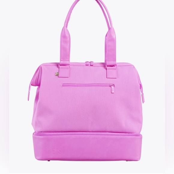 BEIS Handbags - BNWT BÉIS The Mini Weekender in BERRY — Limited Edition